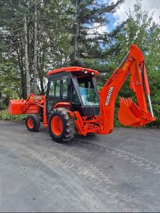 TRACTOR GRANJA KUBOTA M7060 70HP DE CALIDAD ORIGINAL CON CARGADOR FRONTAL para VENDER - Product Image 3