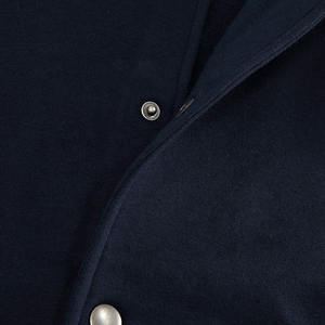 Veste bomber en toile satinée personnalisée à prix d'usine avec des bandes colorées, design sportif, imperméable pour hommes - Product Image 3