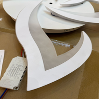 Luxe Moderne Fleur Conception LED Acrylique Lustre Blanc Froid Plafonnier pour Salon Villas EAU KSA Qatar Bahreïn Oman
