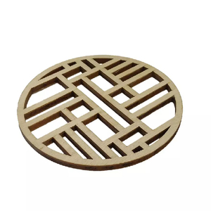 Meilleure vente sous-verre rond en bois nouvellement personnalisé plateau de service en bois d'acacia Inde approvisionnement en bois naturel conçu tapis et tampons - Product Image 6