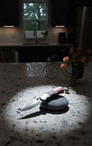 Navaja Plegable de Caza de Acero Inoxidable Hecha a Mano con Mango de Madera y Resina Única, Personalizable OEM, Regalo para Actividades al Aire Libre - Product Image 3