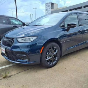 2025 abordable cChry-sler Pacif-ica Limited FWD - Product Image 1