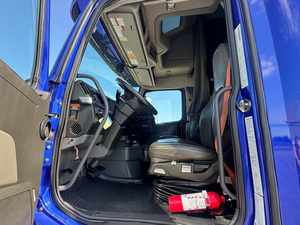 Achetez chez nous : Excellent camion-cabine VNL860 d'occasion 2020, prêt à être expédié dans le monde entier, livraison porte-à-porte. - Product Image 5