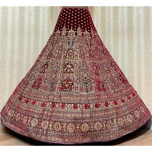 Lehenga nupcial tradicional con toque moderno 12 adornos de Kali Jarakan Dupatta doble en venta al por mayor - Product Image 6