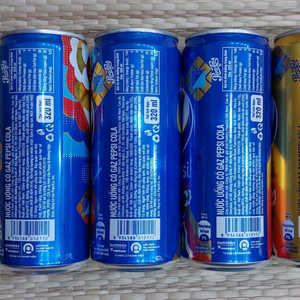 Pepsi Cola NOUVEL AN Emballage 320ml en conserve disponible en stock prêt pour l'exportation - Product Image 3