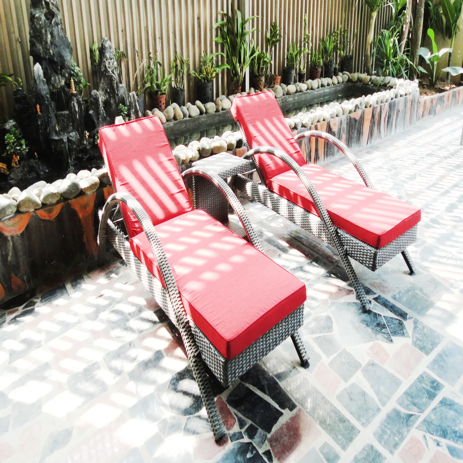 Ghế tắm nắng-người bạn đồng hành hoàn hảo cho kỳ nghỉ của bạn! Mang đến cho bạn một cảm giác nghỉ dưỡng đặc biệt trong sự thoải mái của khu vườn của riêng bạn