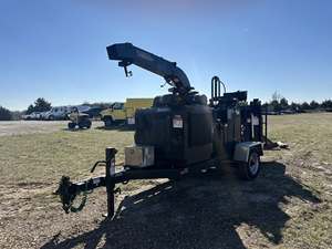 Trituradora de Tambor de Alimentación Manual de Alta Producción Bandit 18XP Intimidator con Capacidad para 18 Pulgadas y Motor - Product Image 4