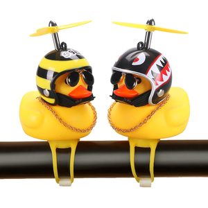 Nouvelles décorations de tableau de bord en forme de canard en caoutchouc jaune, avec cloche, hélice, <span class=keywords><strong>casque</strong></span>, bandage et chaîne dorée - Product Image 1
