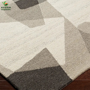 Tapis de bureau minimaliste de grande taille en laine, rembourré et fait à la main - Product Image 6