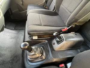 Camión Volquete Todoterreno Mercedes-Atego 822 Usado del 2011 con Transmisión Manual y Volante a la Izquierda - Product Image 3