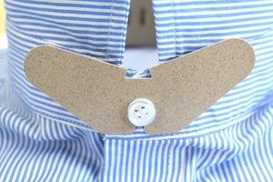 Collier papillon en plastique Gardien papillon (balle de riz) Chemise d'emballage Autres accessoires de vêtement Prix bon marché Vente chaude - Product Image 3