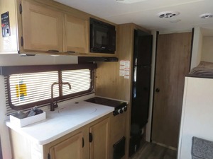 Caravane d'occasion 2025 F-o-r-e-s-t R-i-v-e-r W-o-l-f P-u-p 16BHSW à vendre - Product Image 4