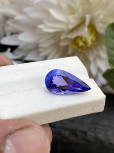 Certificado Super Natural Color superior tanzanita larga forma de pera corte piedra Natural zoisita piedra preciosa suelta 7,35 quilates lupa limpia - Product Image 5