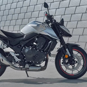 Disponible Ahora: Motocicletas Nuevas CB750 Hornet 2025 en Stock - Product Image 1