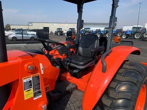 Machinerie agricole 2023 Kubota M7060 Tracteur avec bon prix - Product Image 3