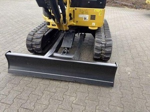Mini-excavatrice d'occasion Caterpillar 308c 8 tonnes d'origine japonaise avec moteur diesel et commande par pince, pour travaux agricoles - Product Image 6