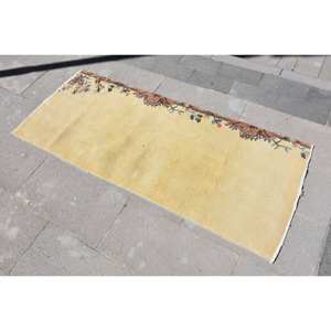 Alfombra Tradicional de Lana Amarilla Marrón de 2.3x5.5 pies, Hecha a Mano, Ecológica, de Pelo Medio, Estilo Tabriz, Diseño de Patchwork, con Base de Látex, para Adolescentes - Product Image 2