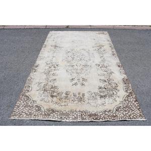Vintage 5.4x9.1 ft Rug, Large Turkish Rug, White <b>Brown</b> Patchwork Rug - Product Image 1