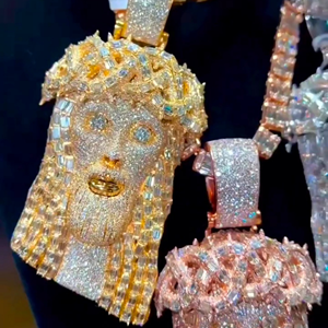 จี้โมอิสซาไนต์สีเงิน 925 ชุบทอง คุณภาพสูง สไตล์ฮิปฮอป แบบสั่งทำพิเศษ ประดับเพชรเต็มตัว ได้รับการรับรองจากผู้ที่สาม สำหรับทุกเพศ - Product Image 2