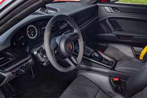 2024 911 GT3 AWD Coupé Cuero R18 Bajo Kilometraje Transmisión Automática Volante a la Izquierda Gasolina/Nafta en Excelente Estado - Product Image 3
