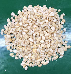 Vietnam SP Grade Cassé Noyaux De Cajou-Fine Split Pieces Wholesale Export Supply Worldwide - Product Image 3