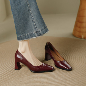 รองเท้าส้นสูงสตรีแบบเปิดนิ้วเท้า หนังแก้ว พื้นกันลื่น เหมาะสำหรับงานกลางคืนและงานปาร์ตี้ - Product Image 3