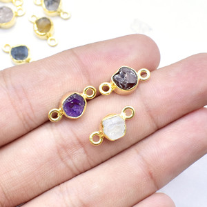 Conector de piedras preciosas Esmeralda en bruto-Cristal natural de 6-8mm, enlace de joyería de piedra natal de doble fianza, Conector de joyería hecho a mano - Product Image 4