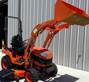 Tracteur compact diesel Kubota BX2370 4 roues motrices |   Tracteur compact pour ferme et jardin à transmission hydrostatique - Product Image 1