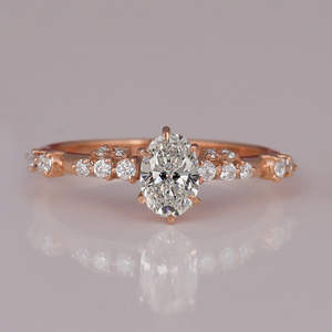 Anillo de compromiso de diamante cultivado en laboratorio para mujer, hecho a mano, oro rosa de 14 quilates, estilo de moda para fiestas y regalos, certificado IGI - Product Image 1