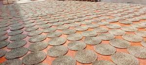 Tapis rond en jacinthe d'eau tissé à la main par des artisans pour un style écologique de la maison de Blue Lotus Vietnam - Product Image 4