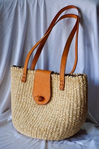 Elegante bolso de mano de Yute natural de tamaño mediano con asas redondas Uso superior perfecto Sacos de lona de primera calidad Forma media redonda - Product Image 6