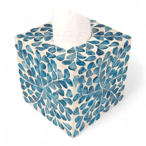 Caja de Pañuelos de Nácar, Hecha a Mano con Incrustaciones de Concha Natural, Decoración Ecológica y Sostenible - Product Image 1