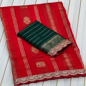 Sari de Georgette de Seda Viscosa Pura VASTRA COTTAGE con Tejido Zari en el Cuerpo, Borde de Lentejuelas Zari Pallu con Blusa a Contraste - Product Image 4