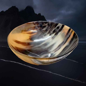 Bols et assiettes en corne de buffle écologiques de qualité supérieure, polis, décoration d'intérieur pour les fêtes, vente en gros par barkah star - Product Image 1