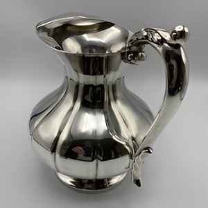 Pichet à boire élégant en cuivre de dernière conception avec poignée en laiton Pichet à eau en cuivre pur très vendu pour restaurants - Product Image 1