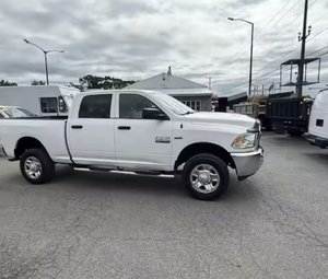 ¡Caliente! Camioneta RAM 2500 4x4 Usada, Año 2018, Cabina Doble, Gasolina, Ideal para Contratistas de Construcción, Entrega a Exportación - Product Image 3