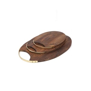 Tabla de cortar redonda de madera con mango de acero para cocina, hogar y restaurante, disponible - Product Image 3