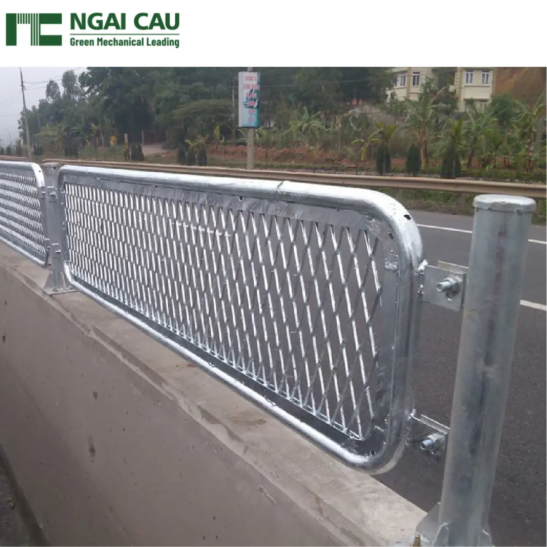 A Superb Customized Multifunctional SS400 Steel Fence Produced in Vietnamese Mechanical Factory Under Strict Standards