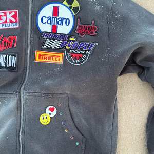 Sweat à capuche brodé avec patchs, fabricant OEM, sweat en molleton de coton épais avec patchs cousus, streetwear pour marques et commandes en gros - Product Image 5