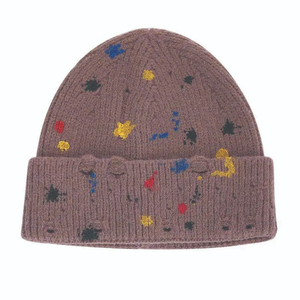 Gorro de punto Y2K de invierno de alta calidad con diseño exquisito de pintura de salpicaduras desgastadas, gorro Unisex con logotipo acrílico Premium - Product Image 4
