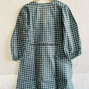 Hermoso Vestido Estampado Floral en Bloques de Algodón, Vestido para Uso Casual, Vestido Estampado a Mano - Product Image 2