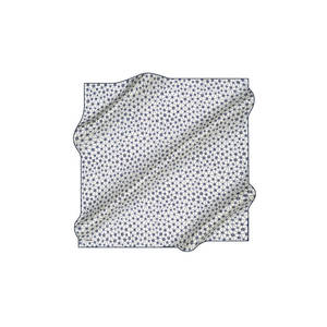 Écharpe en crêpe de soie blanche imprimée par un créateur - Écharpe d'été 100% soie - Product Image 1