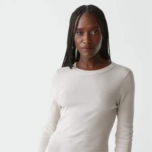 Tunique confortable à manches longues pour femme-Tissu fluide et respirant, parfait pour la superposition et l'usure quotidienne" - Product Image 5