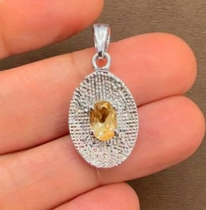 Colgante Ovalado de Citrino en Plata de Ley 925 con Topacio Amarillo Natural, Engaste de Garras, Estilo Clásico, Joyería para Uso Diario - Product Image 1
