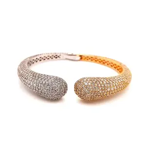 Wholesale Hip Hop Trendy Real Diamond Bracelet in 18kt Yellow Gold for Girls Partywear Luxury Bracelet Supplier