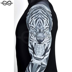 Maillot de bain à manches longues Rash Guard UPF 50 + Compression Protection UV Séchage rapide Léger Anti-frottement Performance Top pour homme - Product Image 4