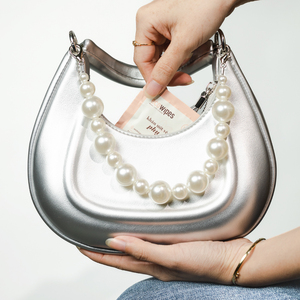 High Quality Soft Spunlace Cotton <b>Feminine</b> <b>Wipes</b> for Adults PH Balance Directly From Vietnam - Product Image 6