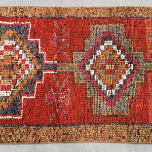 Vintage Rug, <b>Runner</b> 2.7x8.2 ft Turkish Rug, <b>Red</b> Orange Ombr Wool Rug - Product Image 3