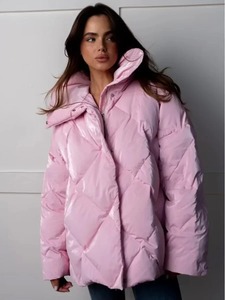 Veste matelassée unisexe personnalisée avec col montant et veste d'hiver respirante en polyester avec logo sur le devant - Product Image 4