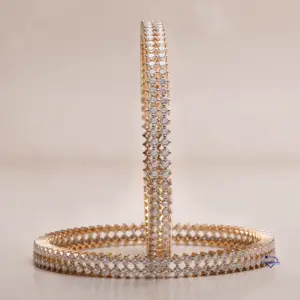 Tingkatkan gaya harian Anda dengan gelang berlian moissanite potongan bulat perak murni 925 sempurna untuk pakaian sehari-hari oleh wanita